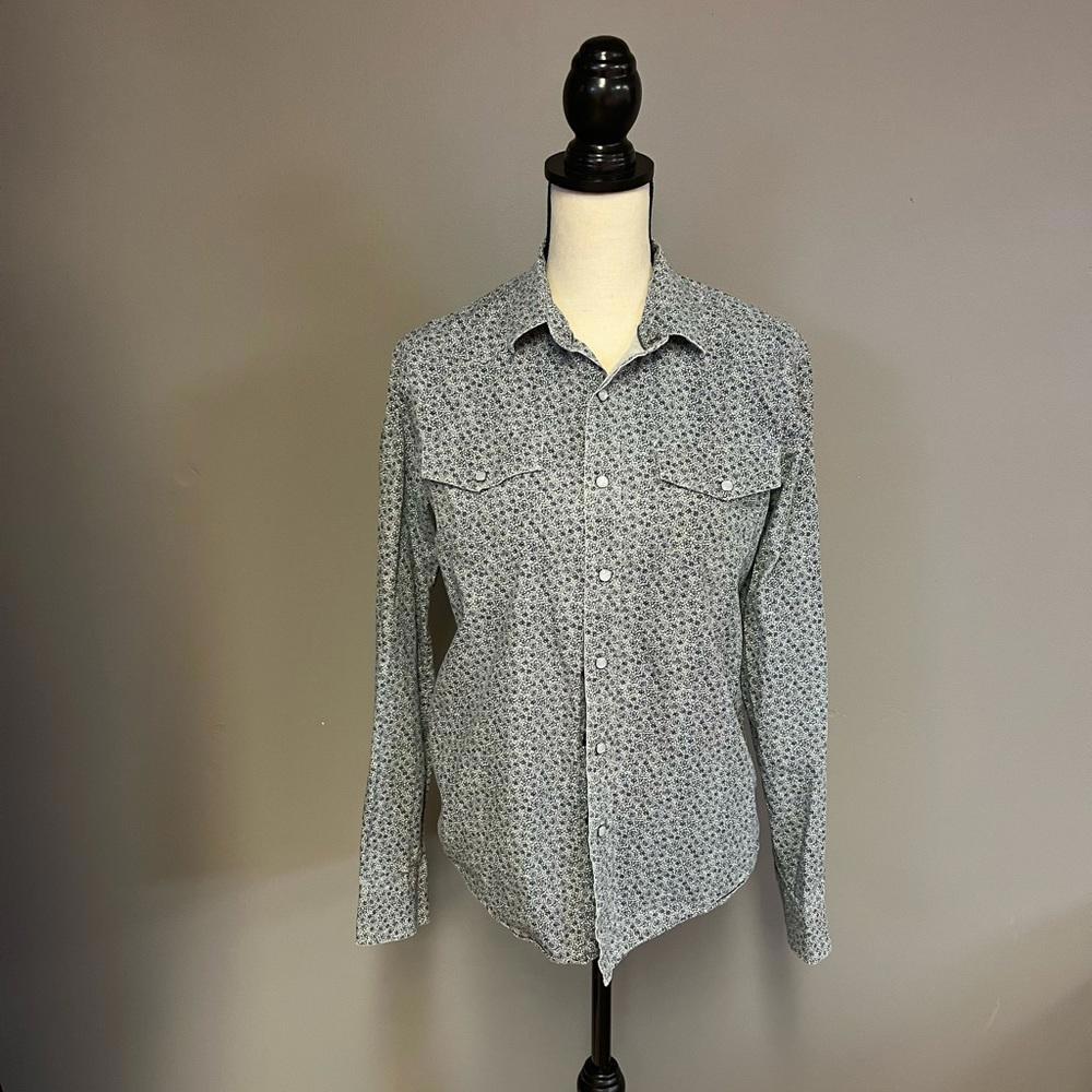 American rag button down shirt size small